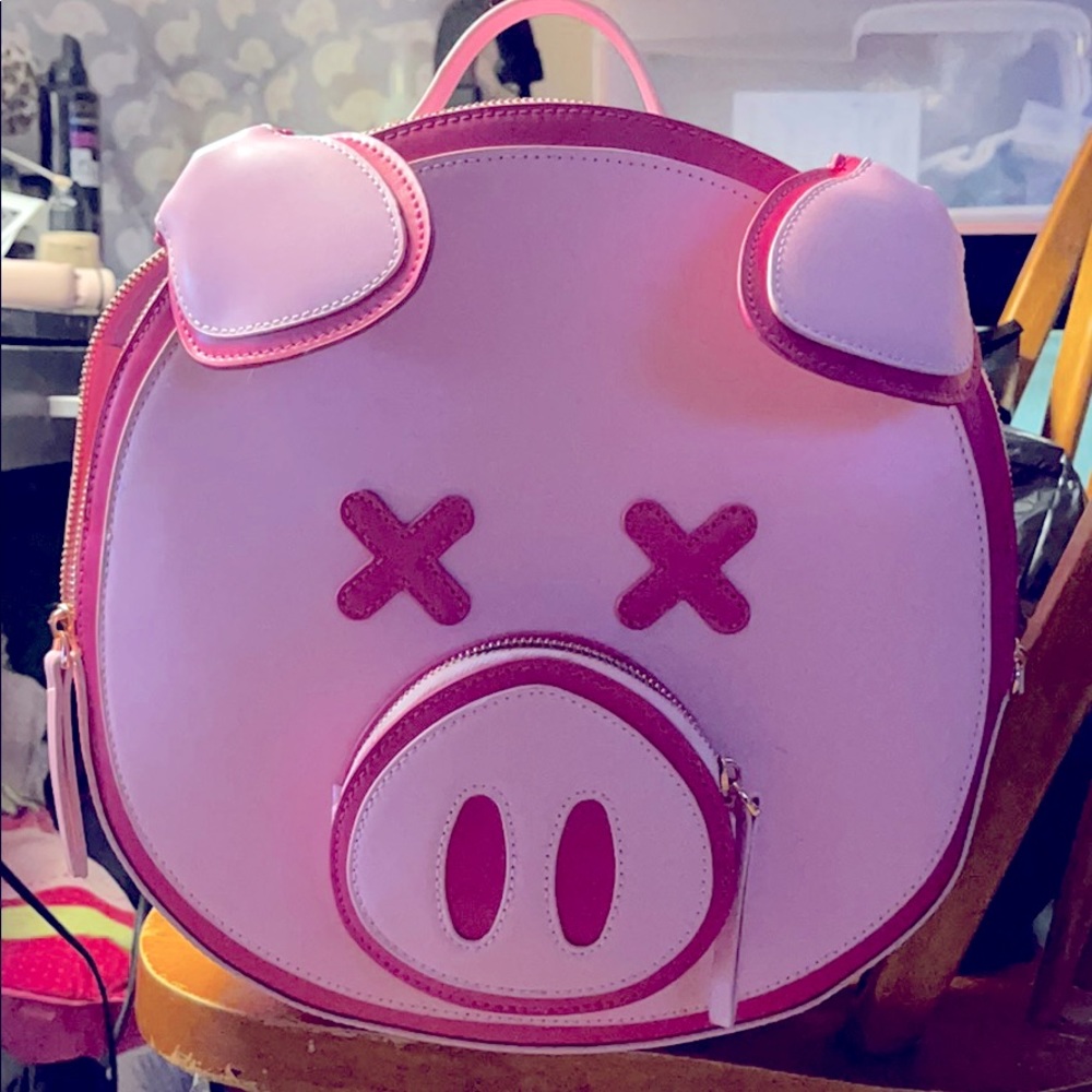 COPY - Shane Dawson Jeffree Star collab Pig strap bag